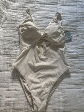 Shade & Shore Cream Textured One-Piece Swimsuit with Twist Front